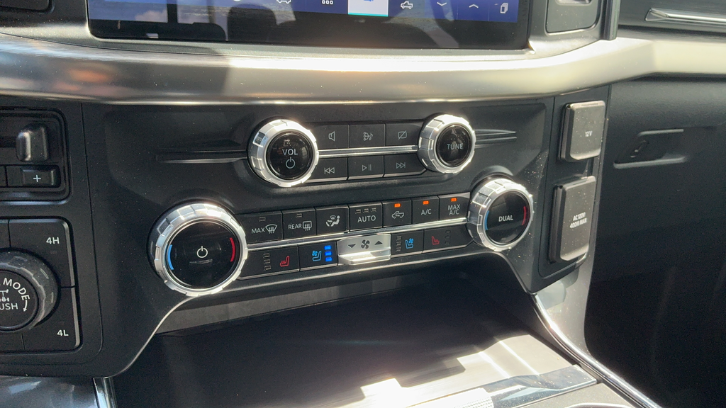 Used 2022 Black Ford Lariat image 16