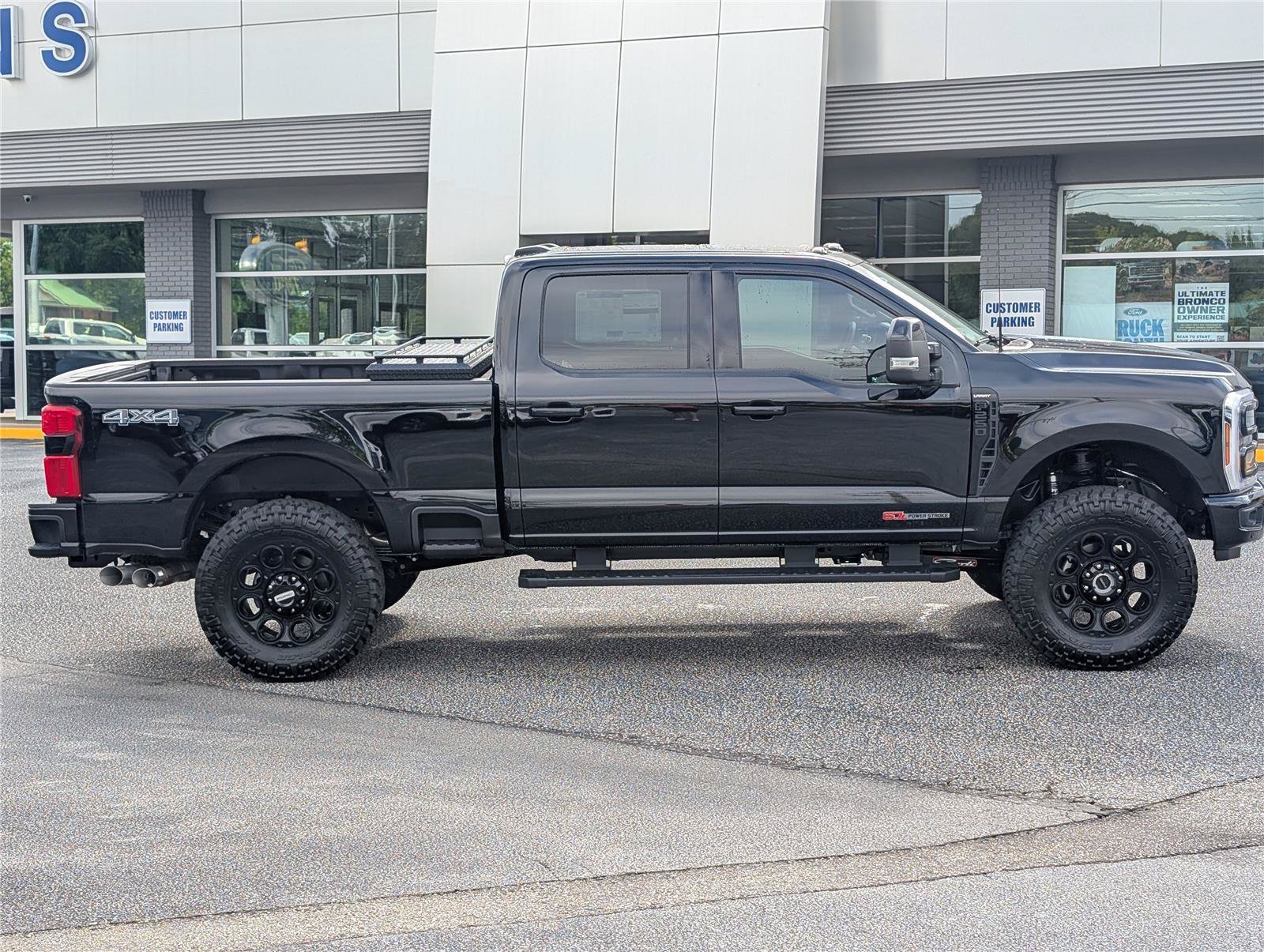 New 2026 AGATE BLACK FORD Lariat image 8