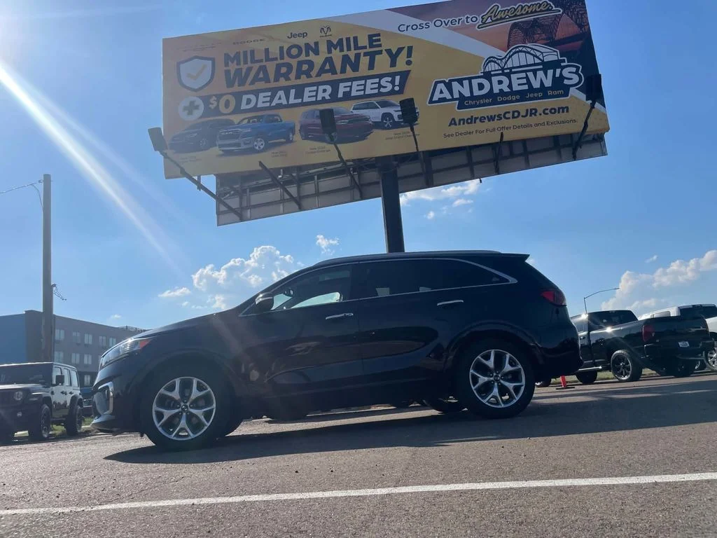 Used 2020 Black Kia SX image 29