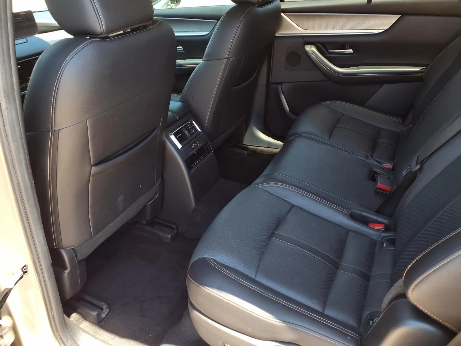 Used 2024 Silver Mazda 3.3 Turbo Preferred Plus image 19