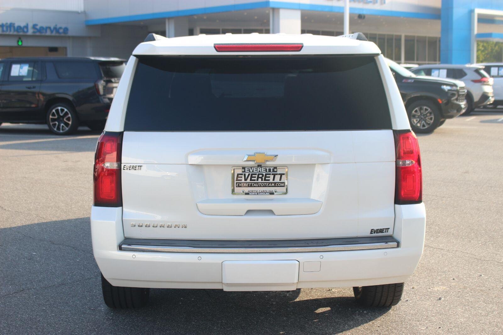 Used 2016 IRIDESCENT PEARL TRICOAT Chevrolet LTZ image 6