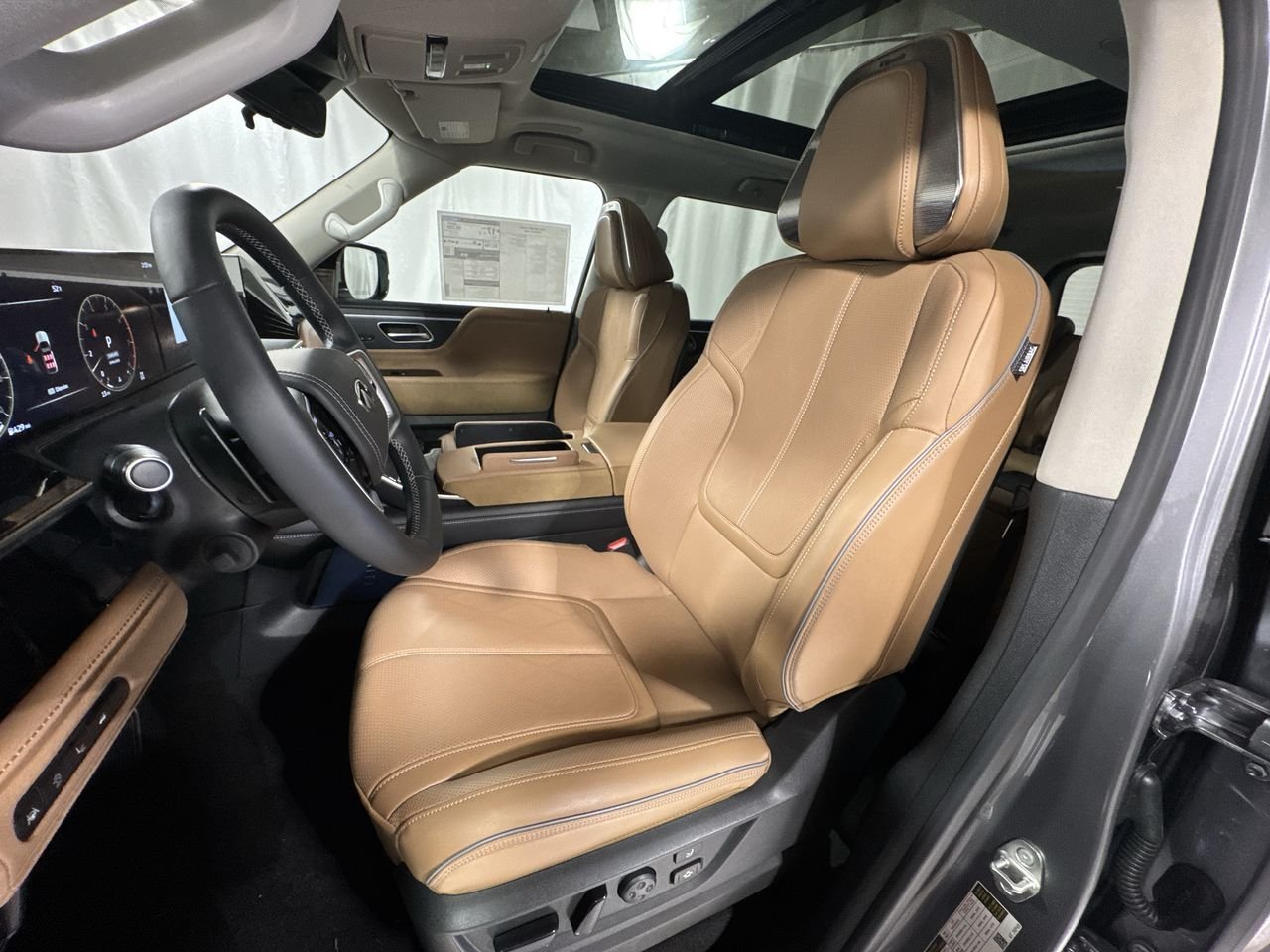 2025 INFINITI QX80 Sensory 4WD - Photo 13