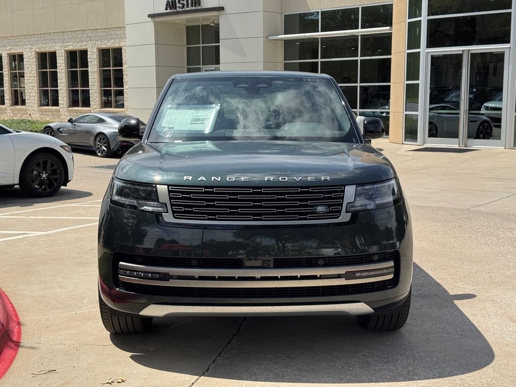 New 2026 Belgravia Green Metallic Land Rover SE image 3