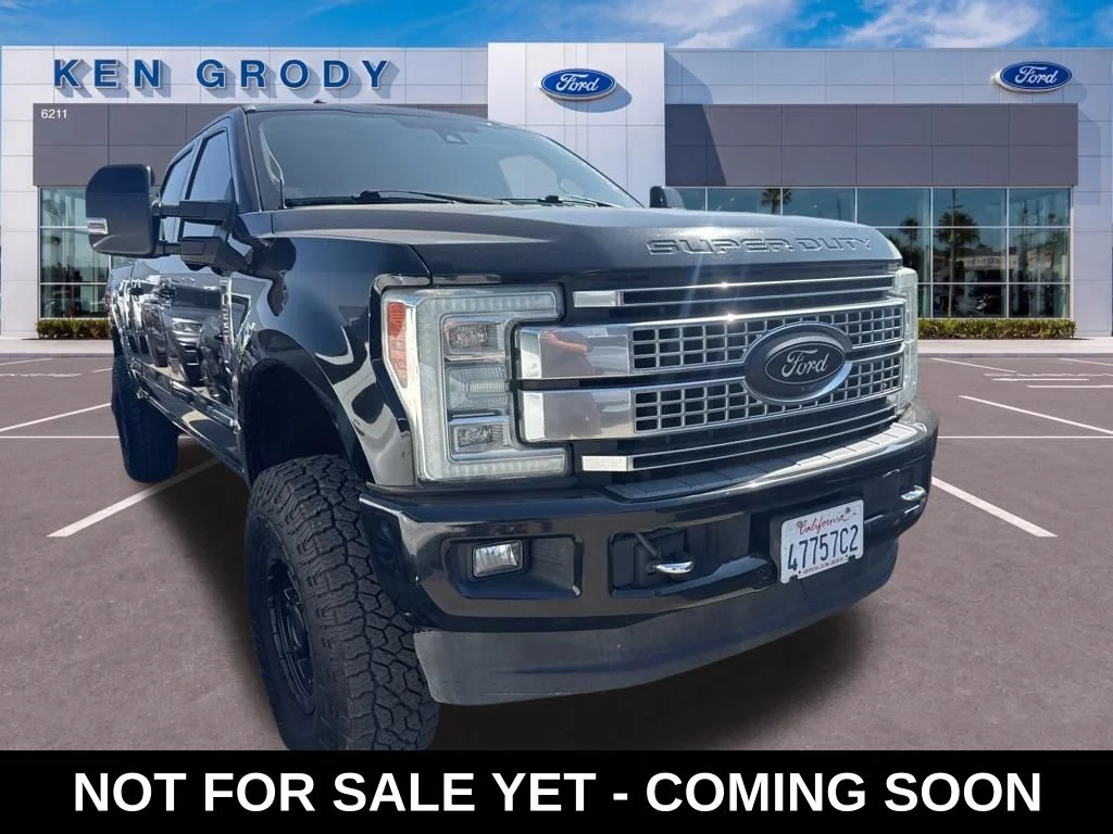 2017 Ford F-250 Platinum 4x4 Crew Cab 8' Box's photo