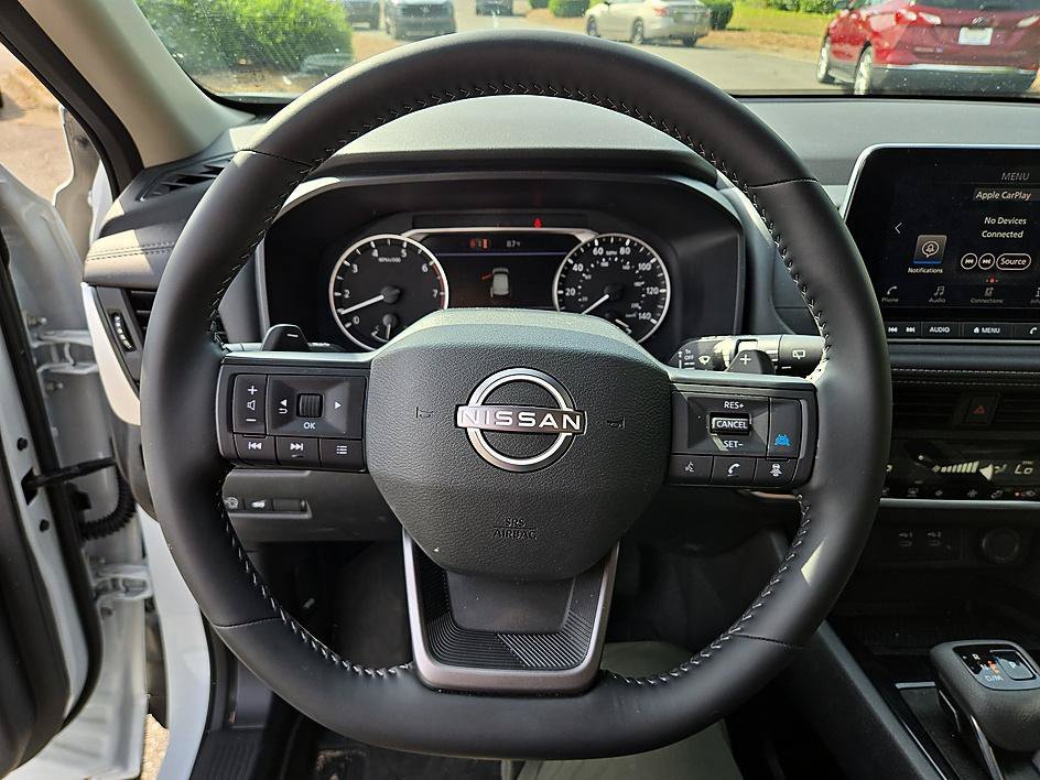Certified Used 2026 Everest White Pearl Tricoat Nissan SV image 13