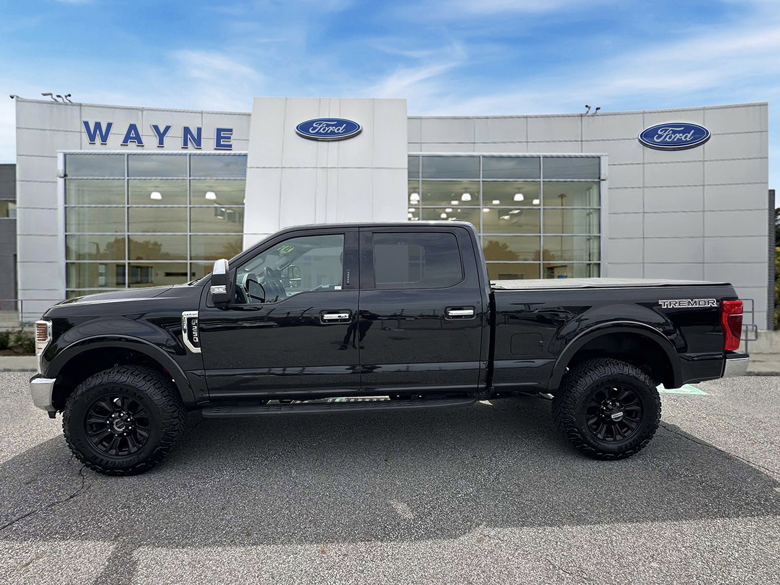 Used 2020 Black Ford LARIAT image 7