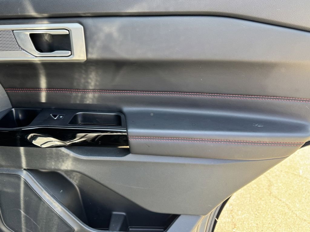 Used 2023 Gray Metallic Ford ST-Line image 11