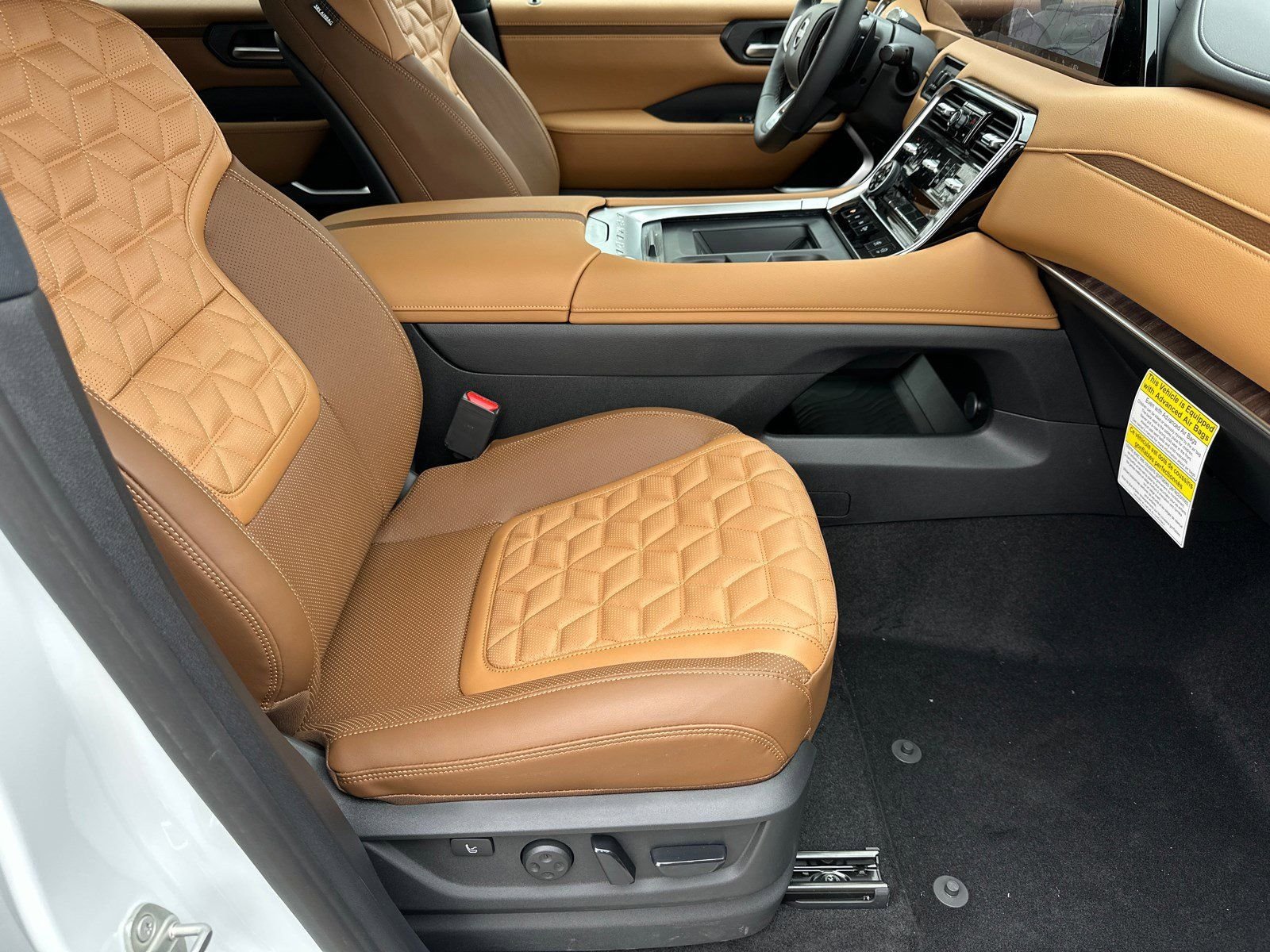 New 2026 White Nissan Platinum Reserve image 13