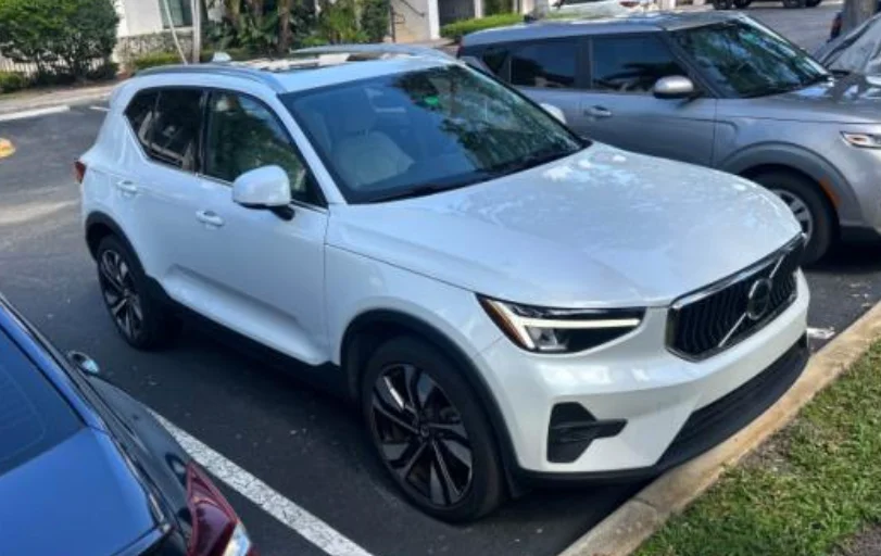 2023 Volvo XC40 B5 Plus Bright AWD's photo