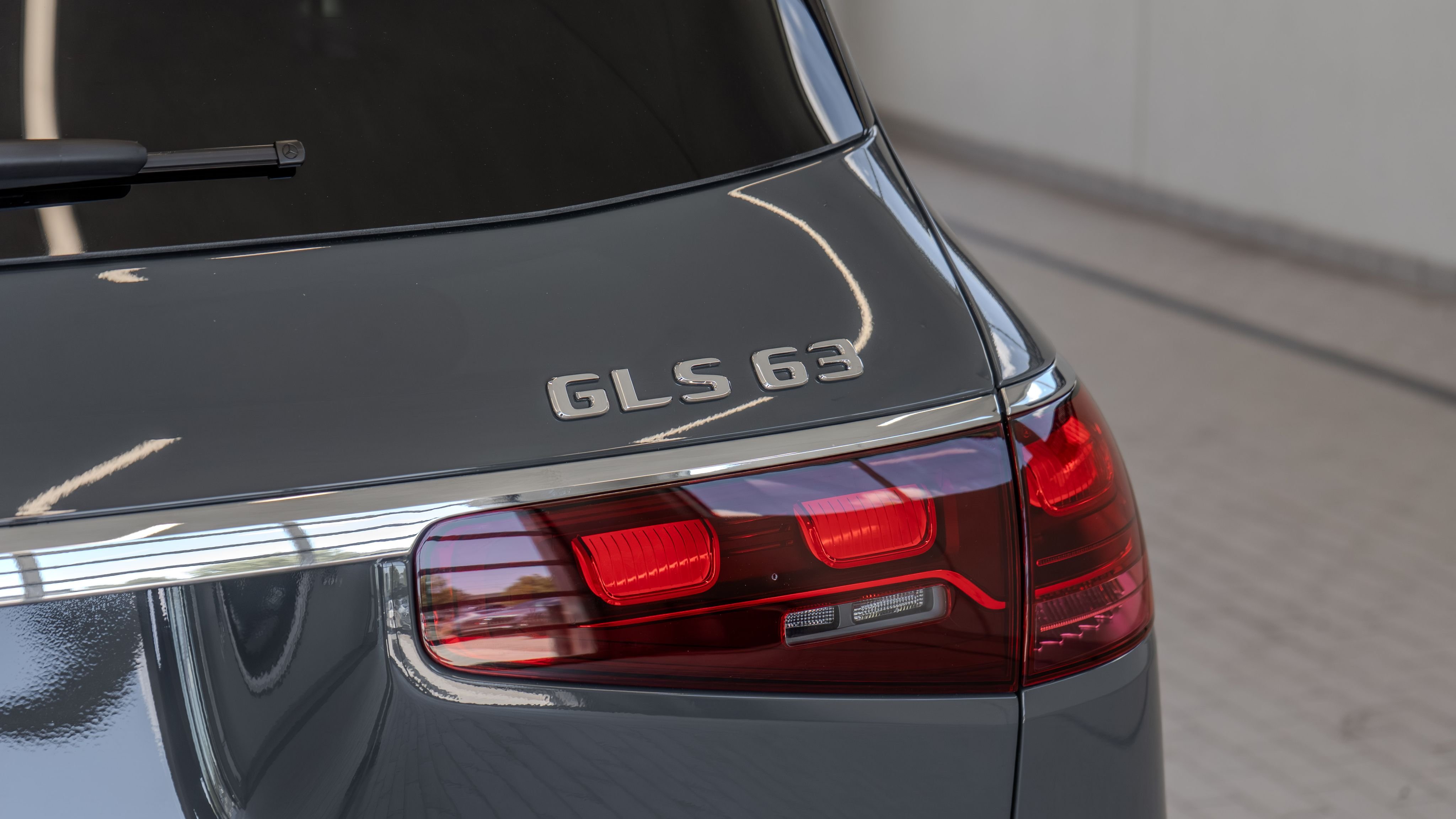 New 2026 MANUFAKTUR Silicon Grey Mercedes-Benz GLS 63 AMG® image 24