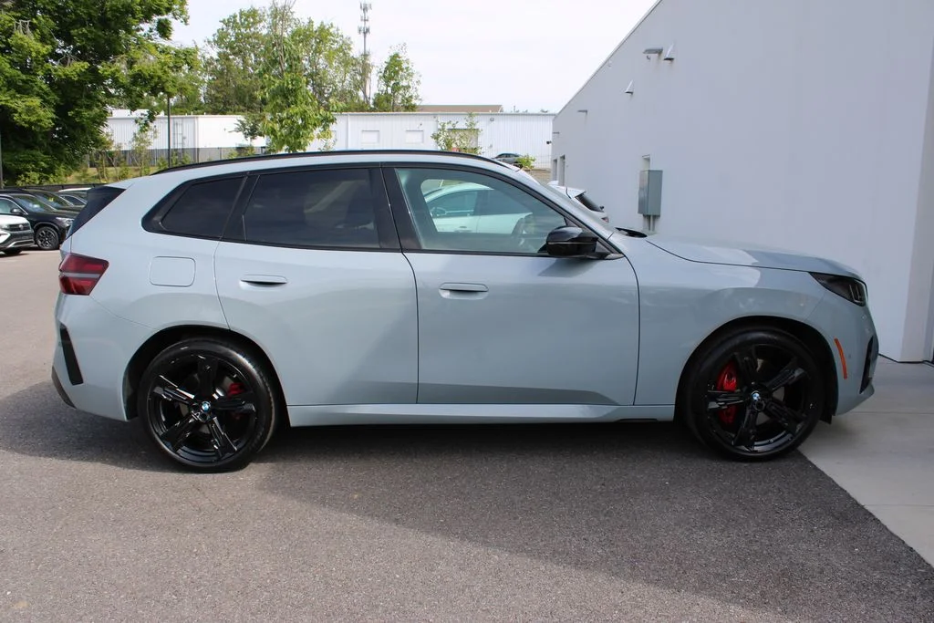 Used 2026 Gray BMW M50 xDrive image 31