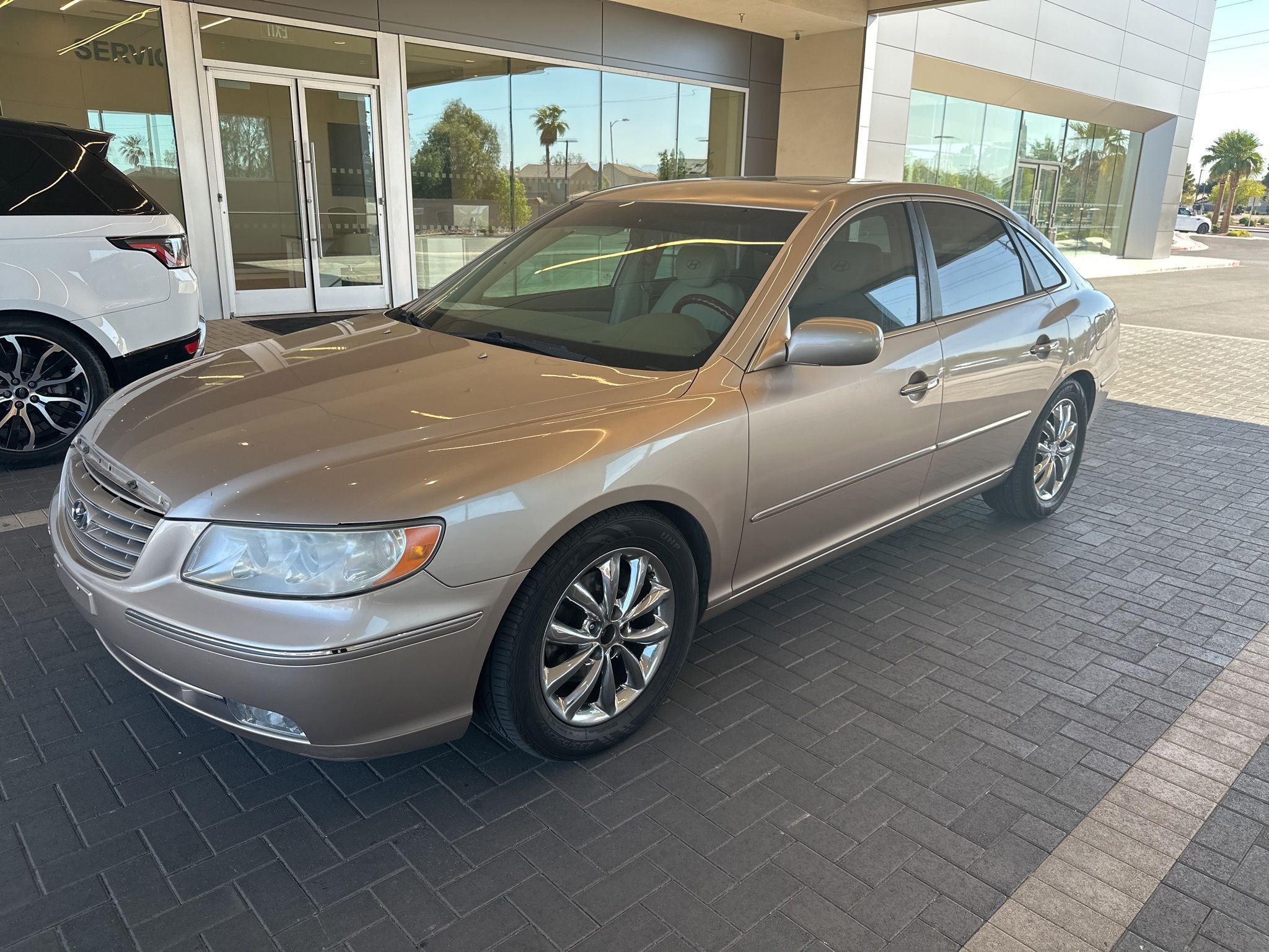 Used 2006 Golden Beige Hyundai Limited image 1