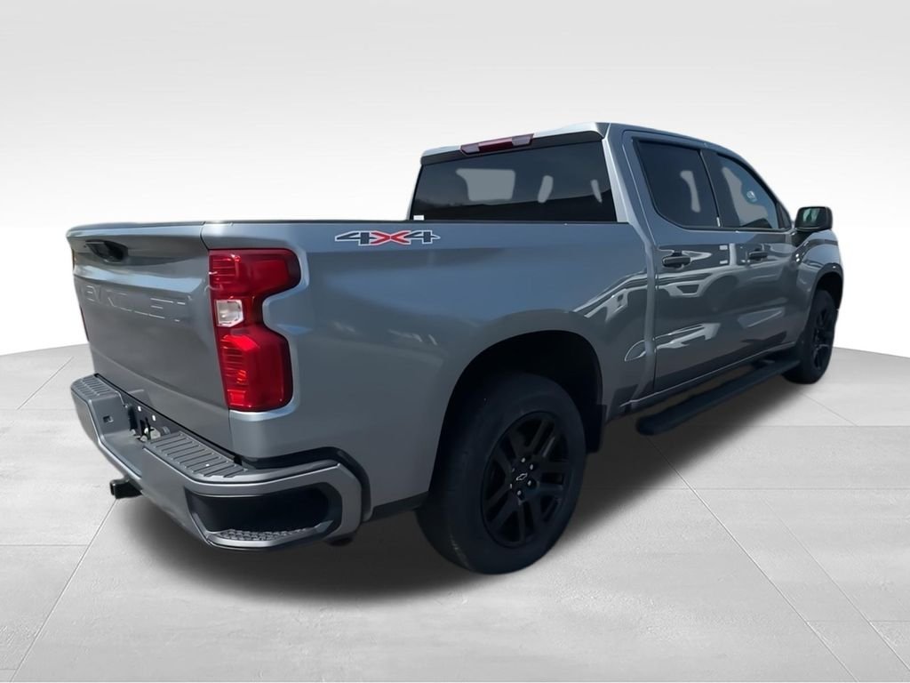 Used 2024 Gray Chevrolet Custom image 8