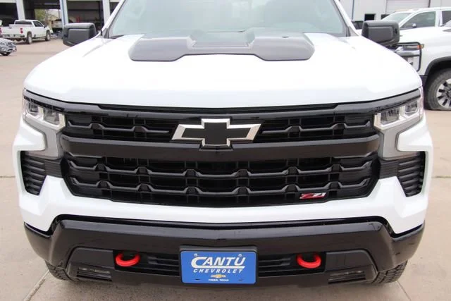 New 2026 Summit White Chevrolet LT Trail Boss image 4