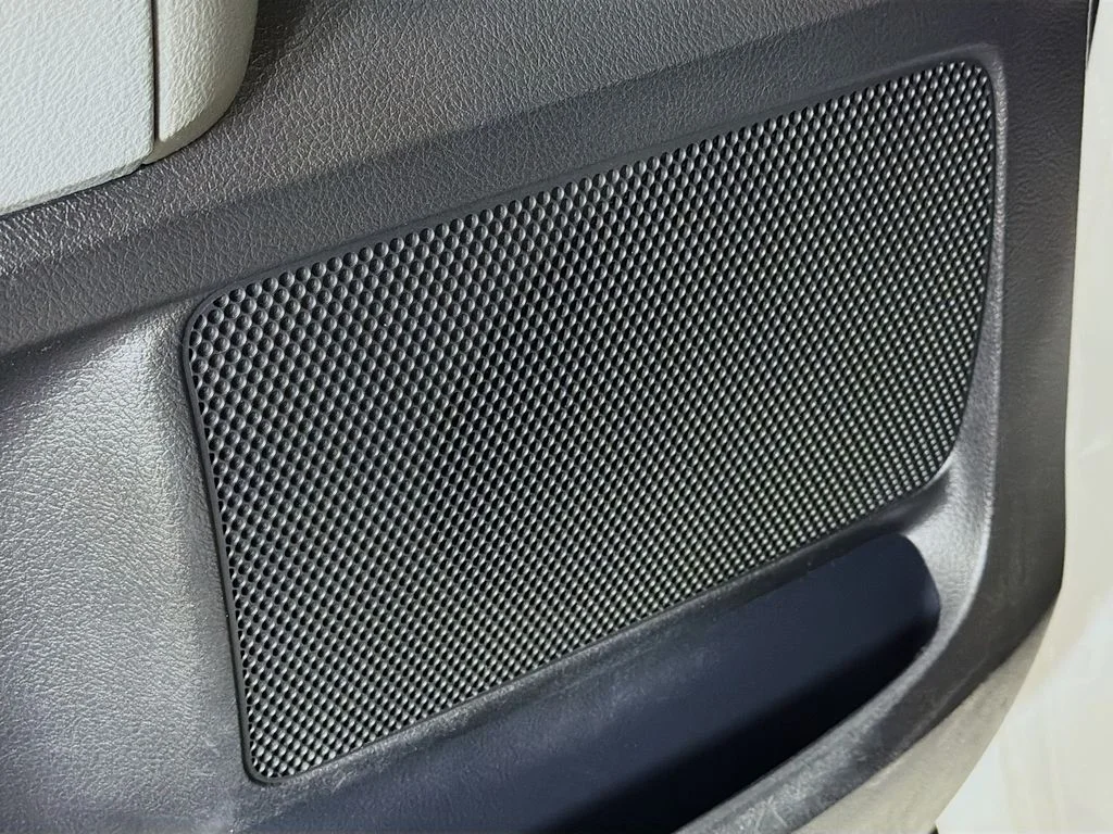 Used 2019 White Toyota SR5 image 19