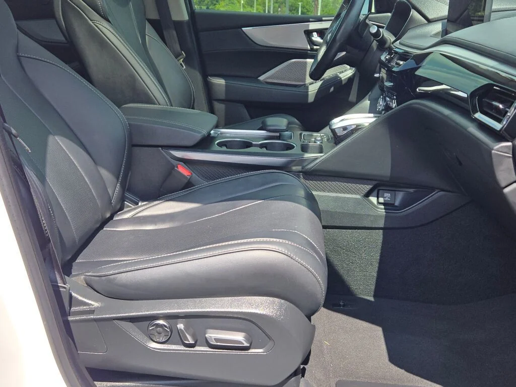 Used 2023 White Acura Technology image 4