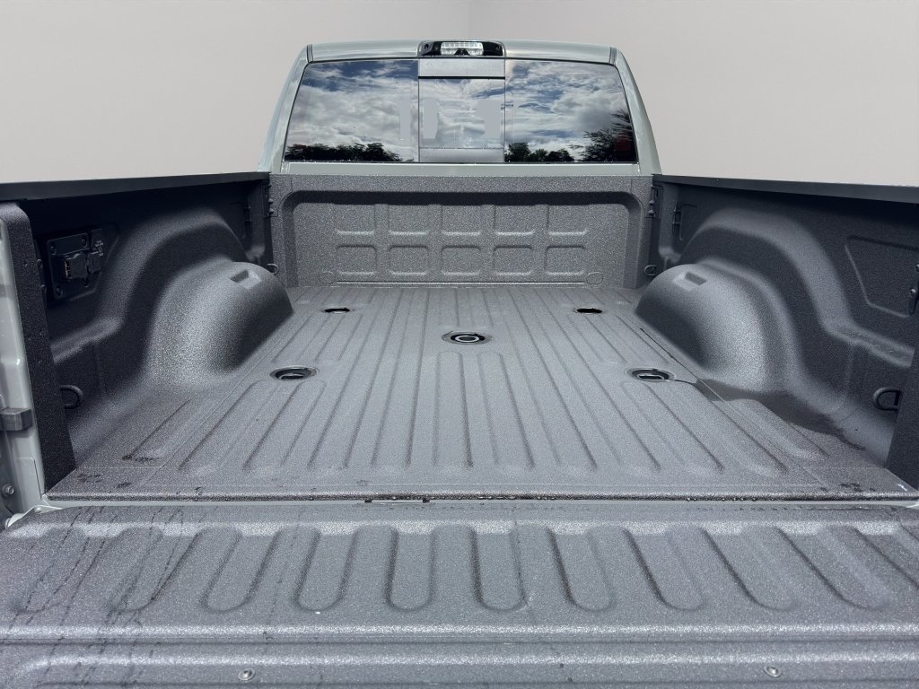 New 2026 Ceramic Gray Clear-Coat Exterior Paint RAM Limited image 8
