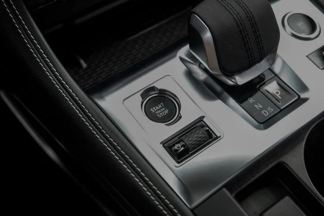 2026 Jaguar F-Pace R-Dynamic S - Photo 29