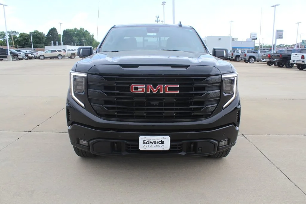 New 2026 Onyx Black GMC Elevation image 8