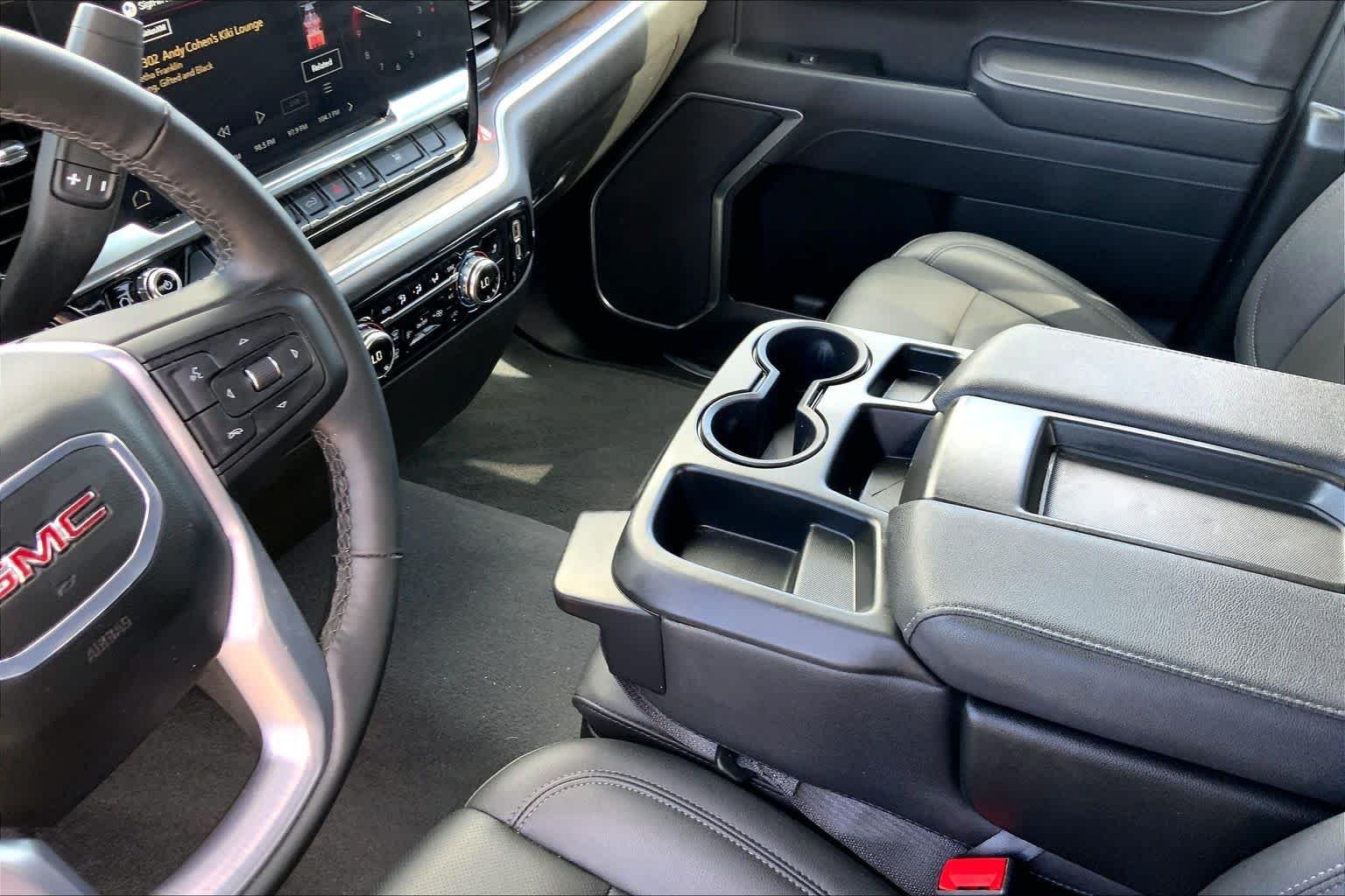 2026 GMC Sierra 1500 SLT - Photo 16