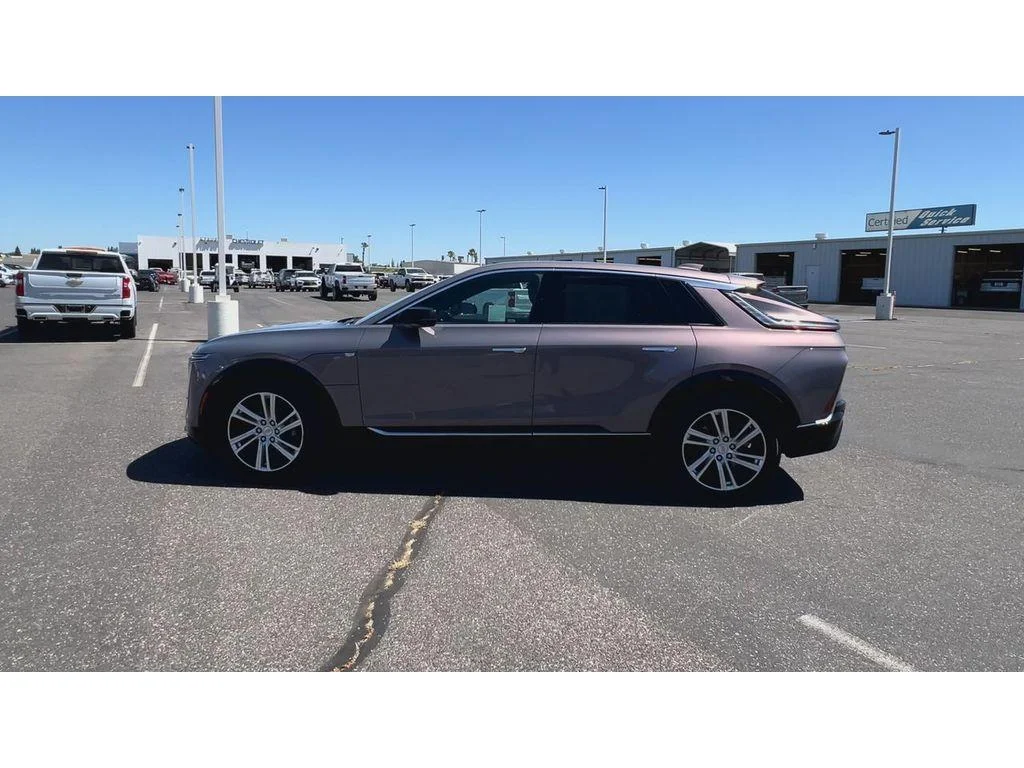 2024 Cadillac LYRIQ Tech - Photo 7
