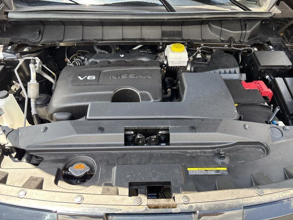Used 2024 Super Black Nissan SL image 11