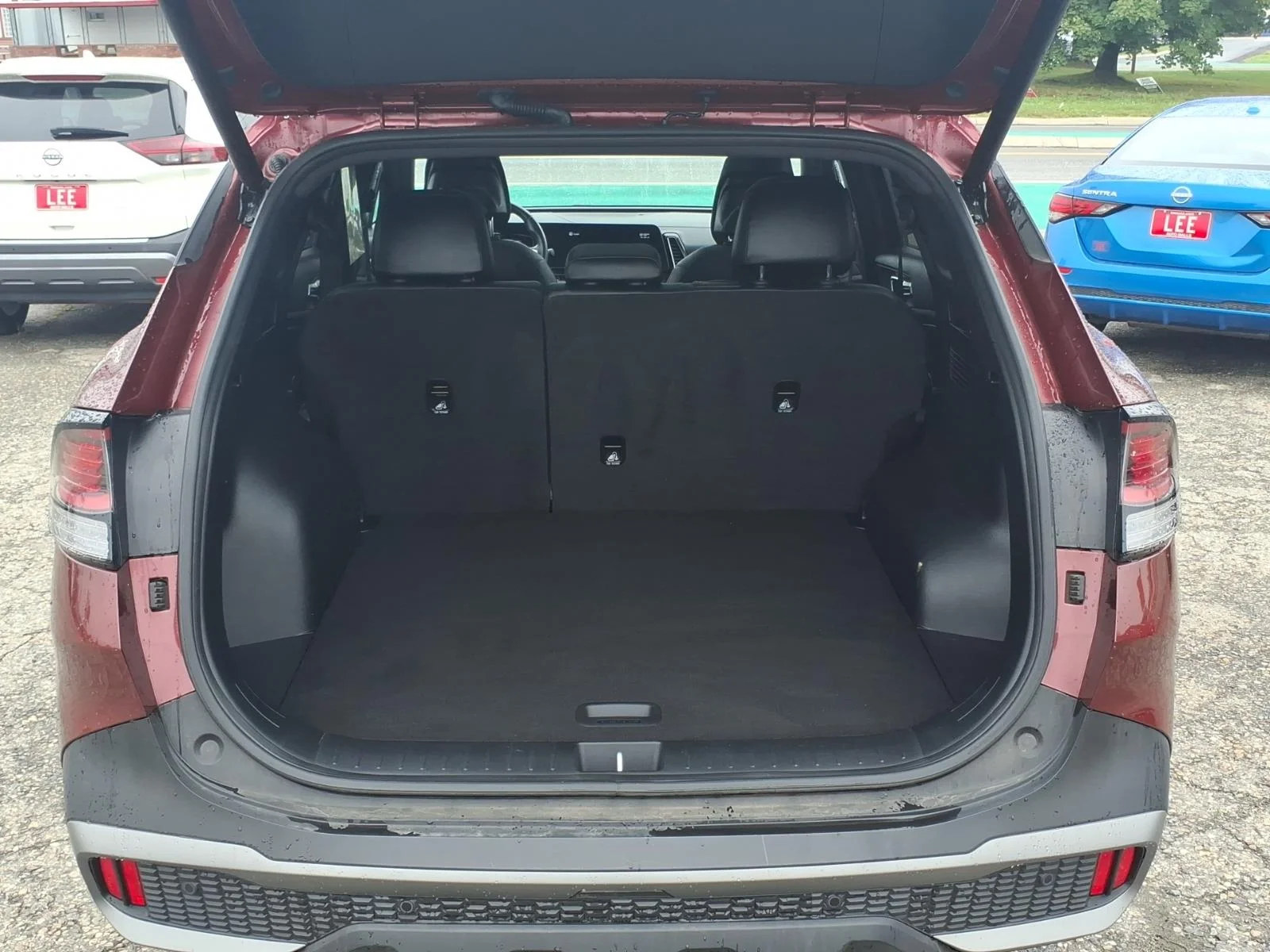 Used 2023 Red Kia X-Line image 12