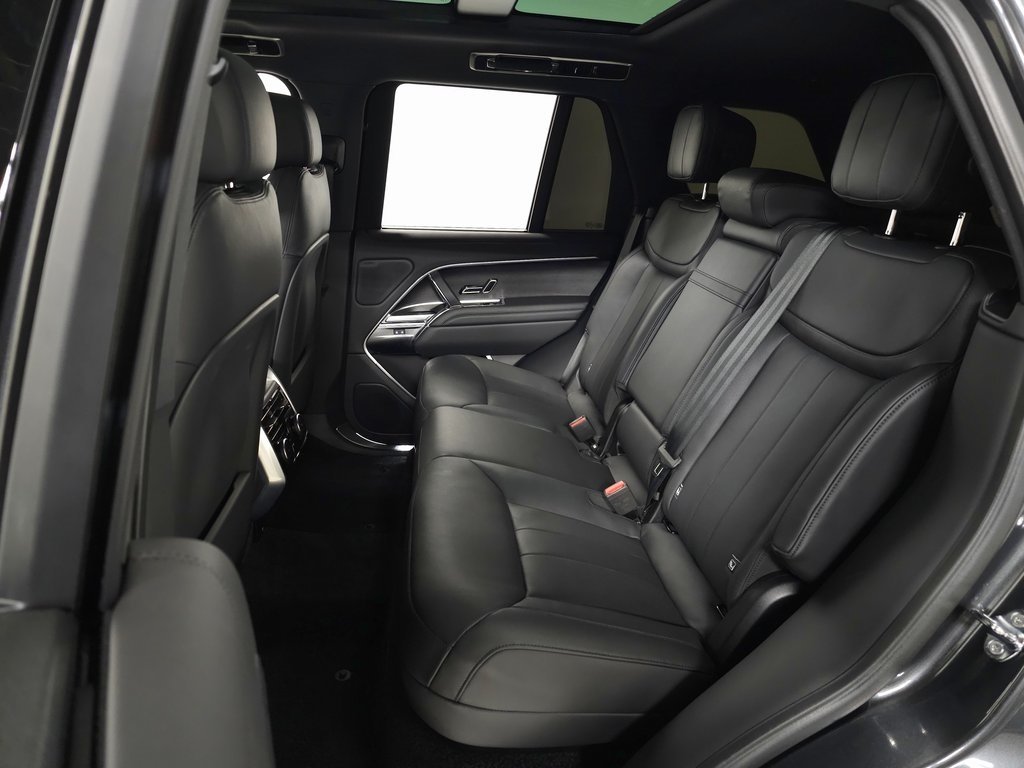 2025 LAND ROVER RANGE ROVER - Image 42