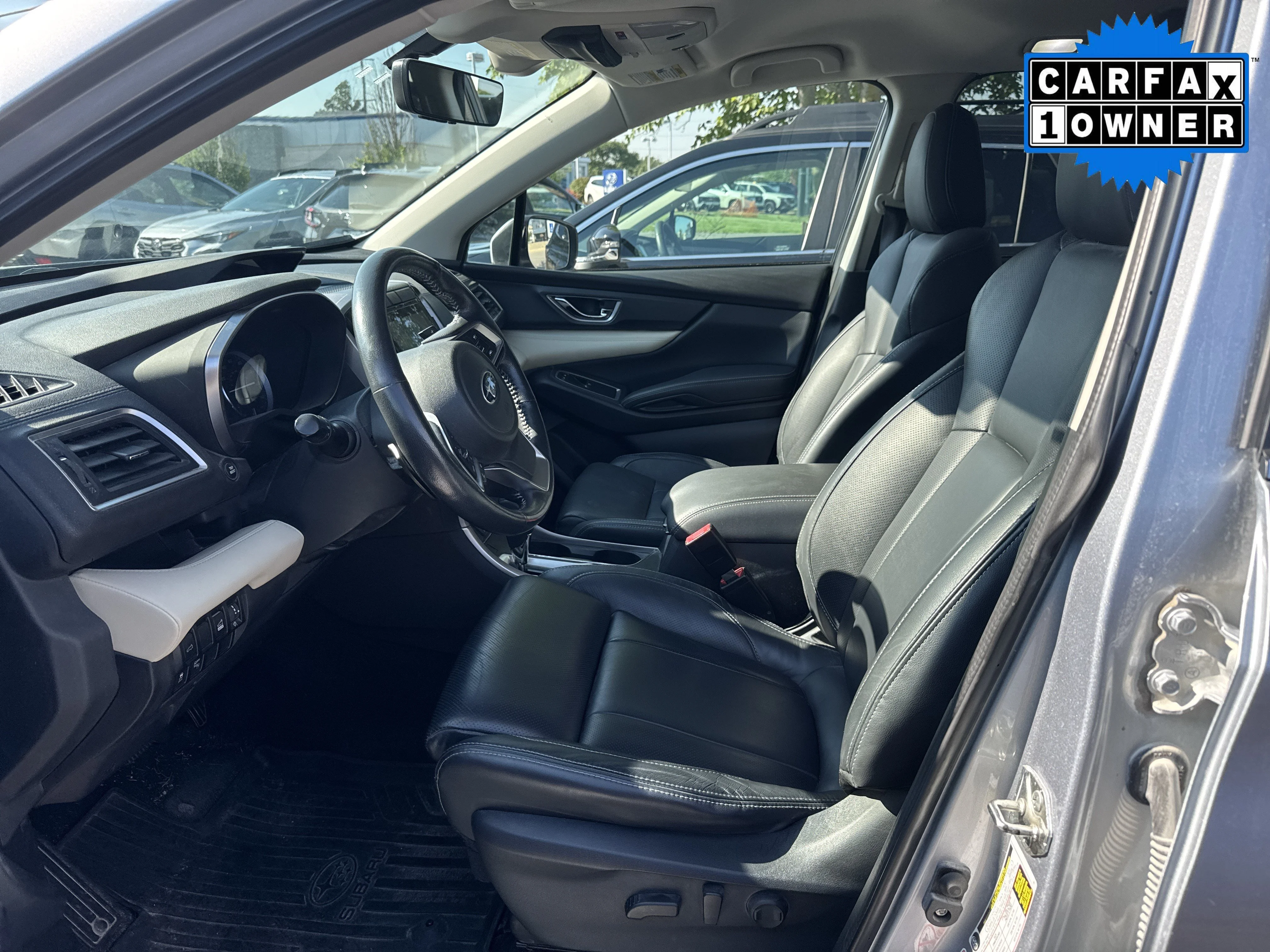 Used 2019 Ice Silver Metallic Subaru Limited image 5