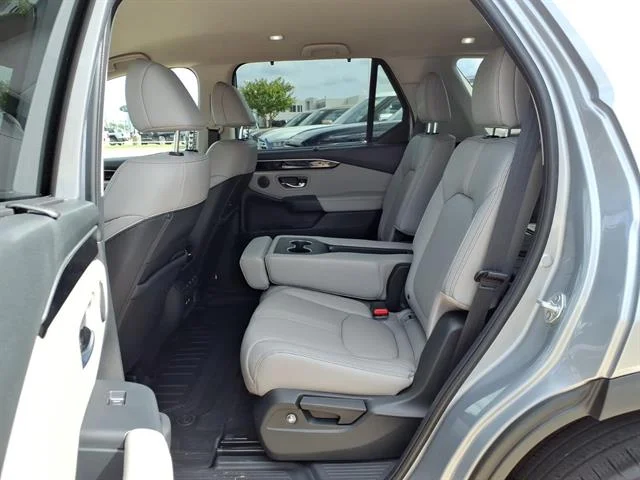 Used 2023 Lunar Silver Metallic Honda EX-L image 15