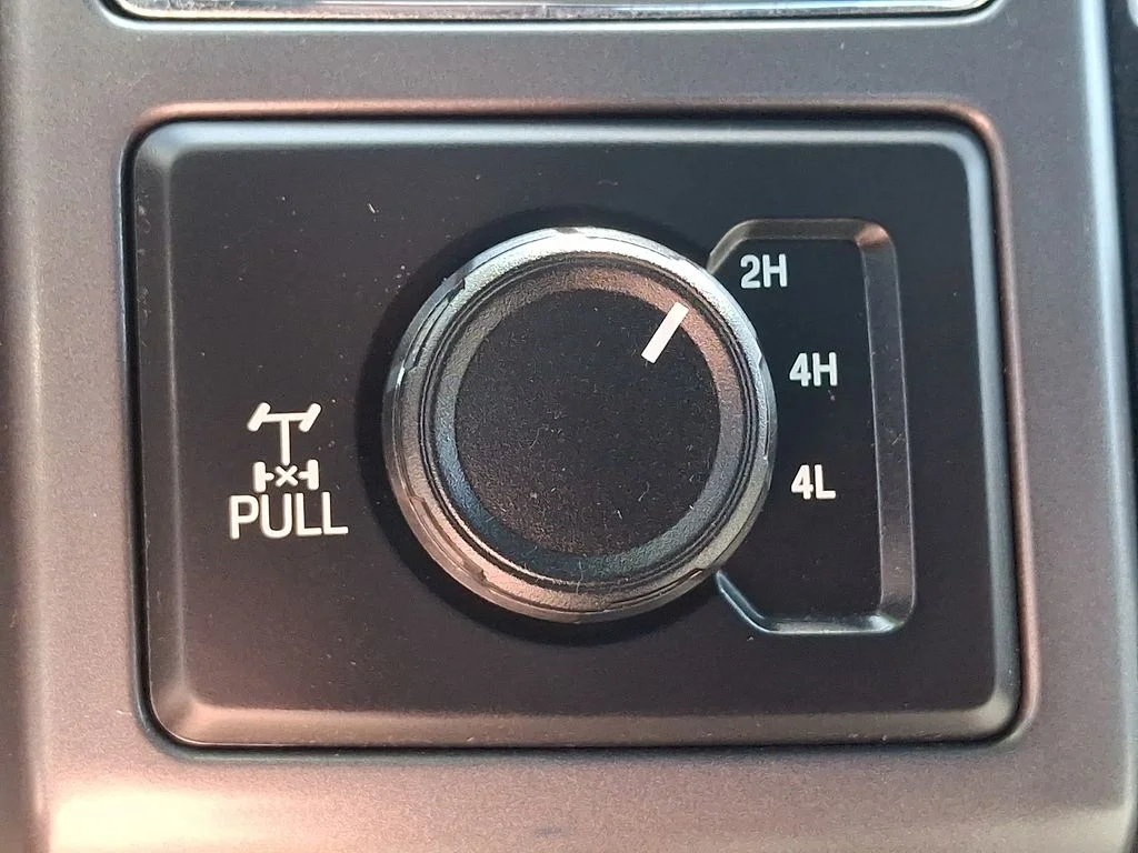 Used 2019 Silver Ford XLT image 23