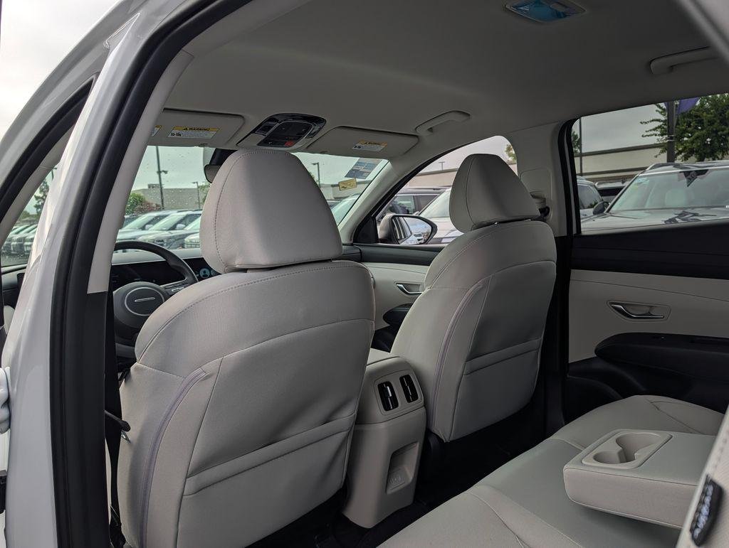 New 2026 White Hyundai SEL FWD image 14