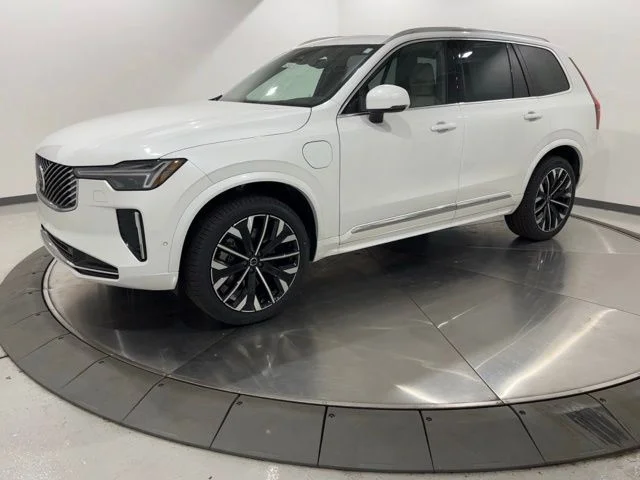 New 2026 Crystal White Volvo Plus image 1