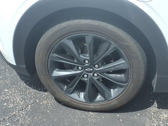 Used 2022 SUMMIT WHITE Chevrolet Premier image 16