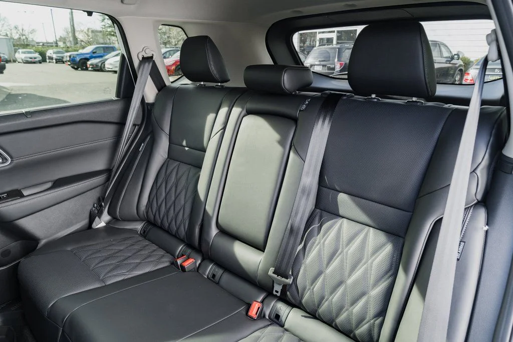 New 2026 Everest White Pearl TriCoat Nissan Platinum image 22