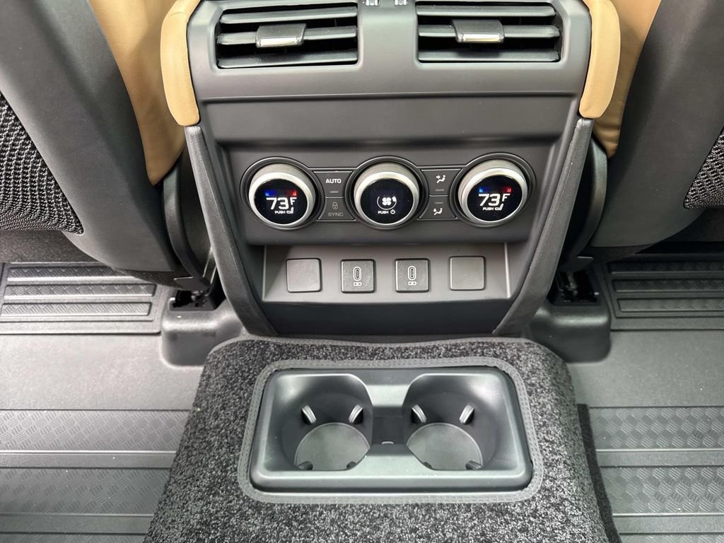 New 2026 Fuji White Land Rover S image 18