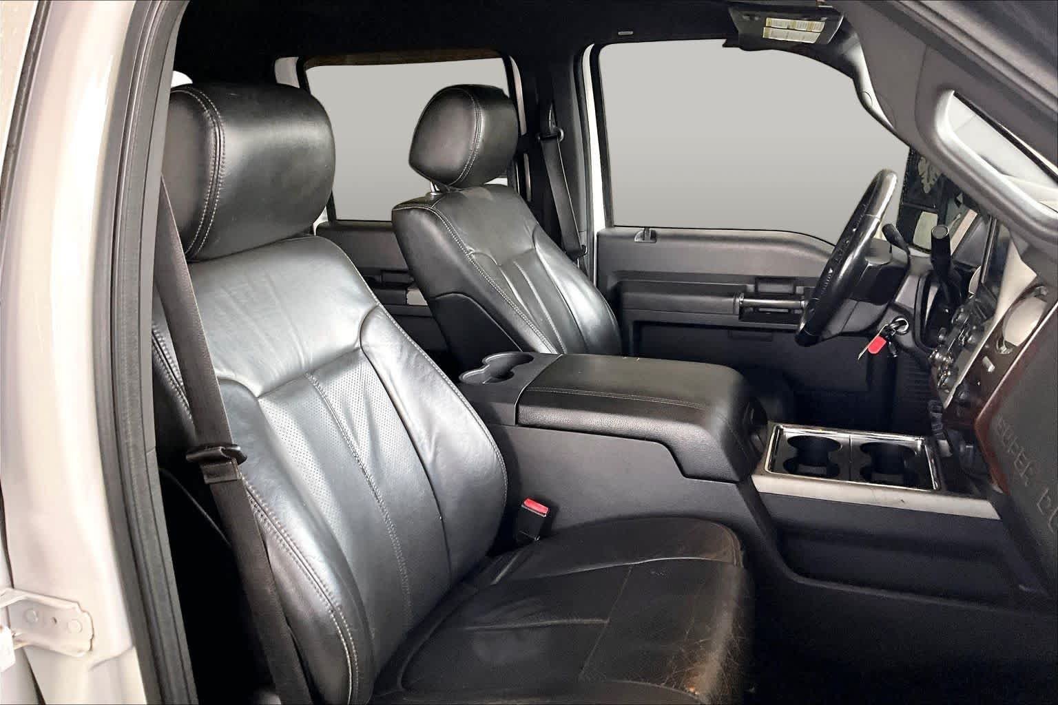 Used 2014 White Platinum Metallic Tri-Coat Ford Lariat image 8