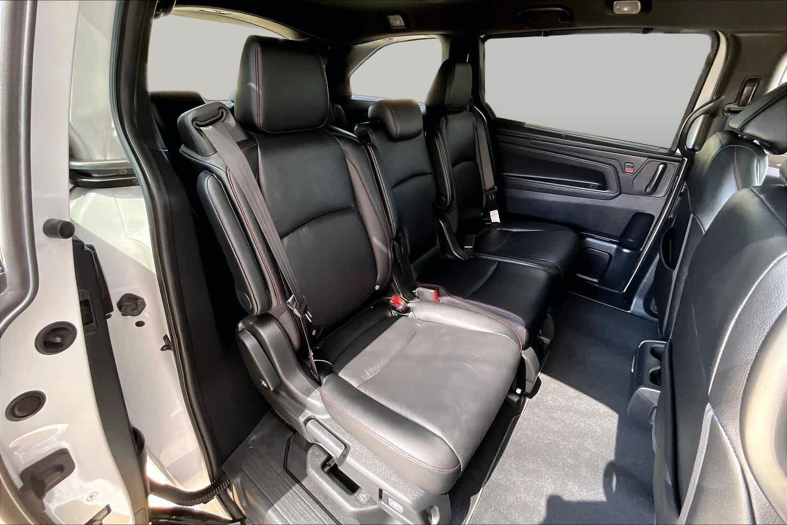 Used 2025 Platinum White Pearl Honda Sport-L image 20