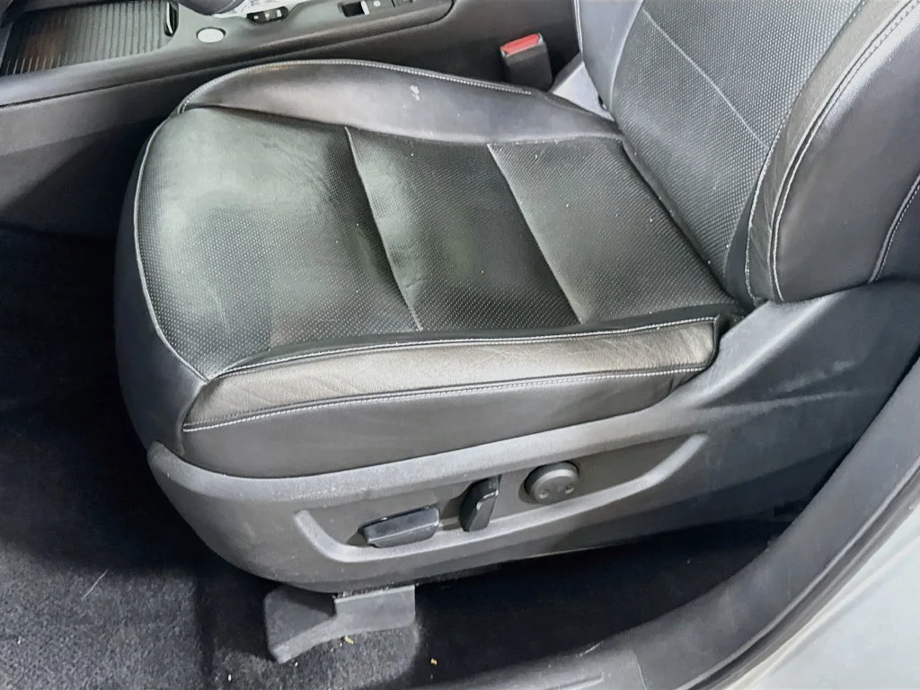 Certified Used 2019 Silver INFINITI ESSENTIAL image 25