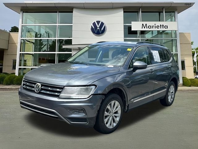Used 2018 Gray Volkswagen 2.0T SE image 1
