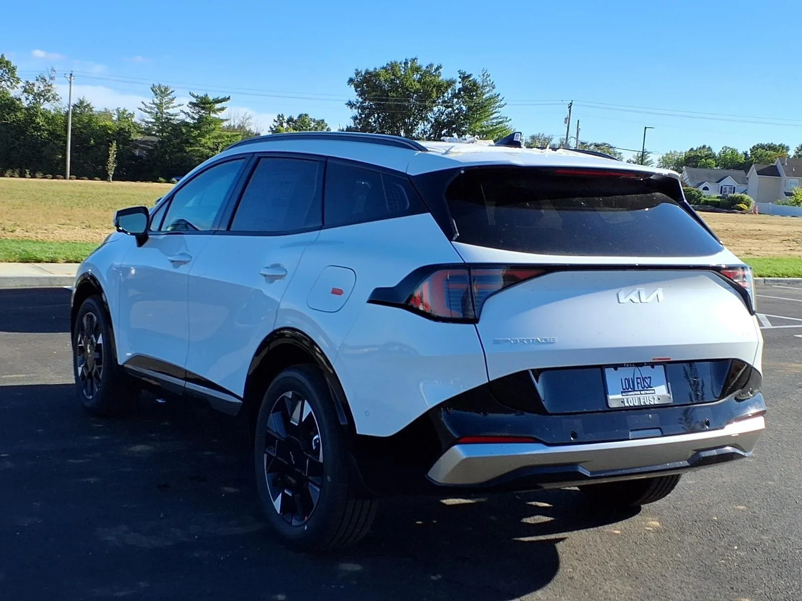 New 2027 Snow White Pearl Kia SX Prestige image 2