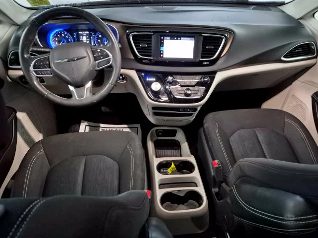 Used 2022 Black Chrysler LX image 11