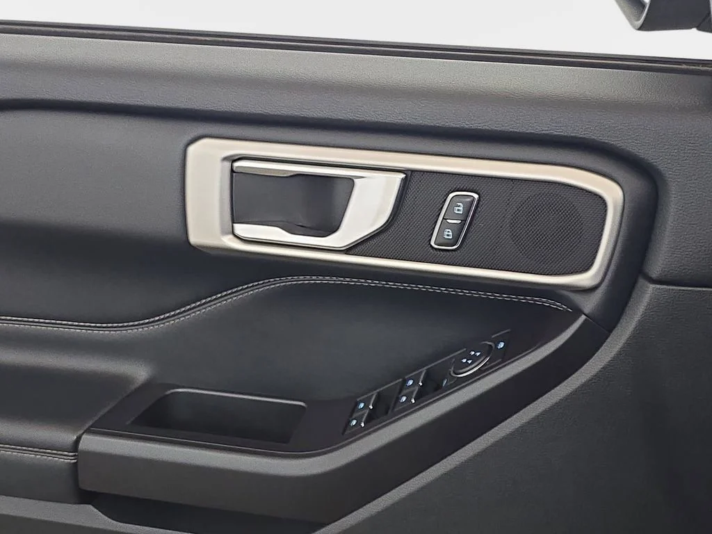 Used 2020 Gray Ford XLT image 31