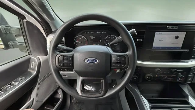 Used 2025  Ford XL image 12