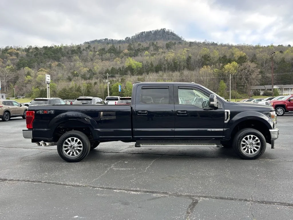 Used 2021 Blue Ford Lariat image 9