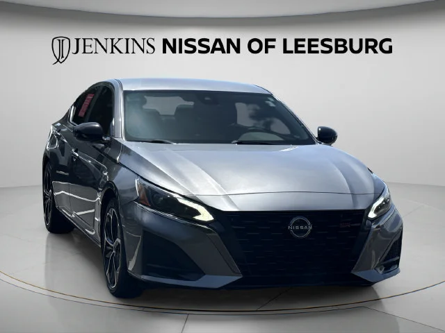 Used 2024 Gray Nissan 2.5 SR image 2