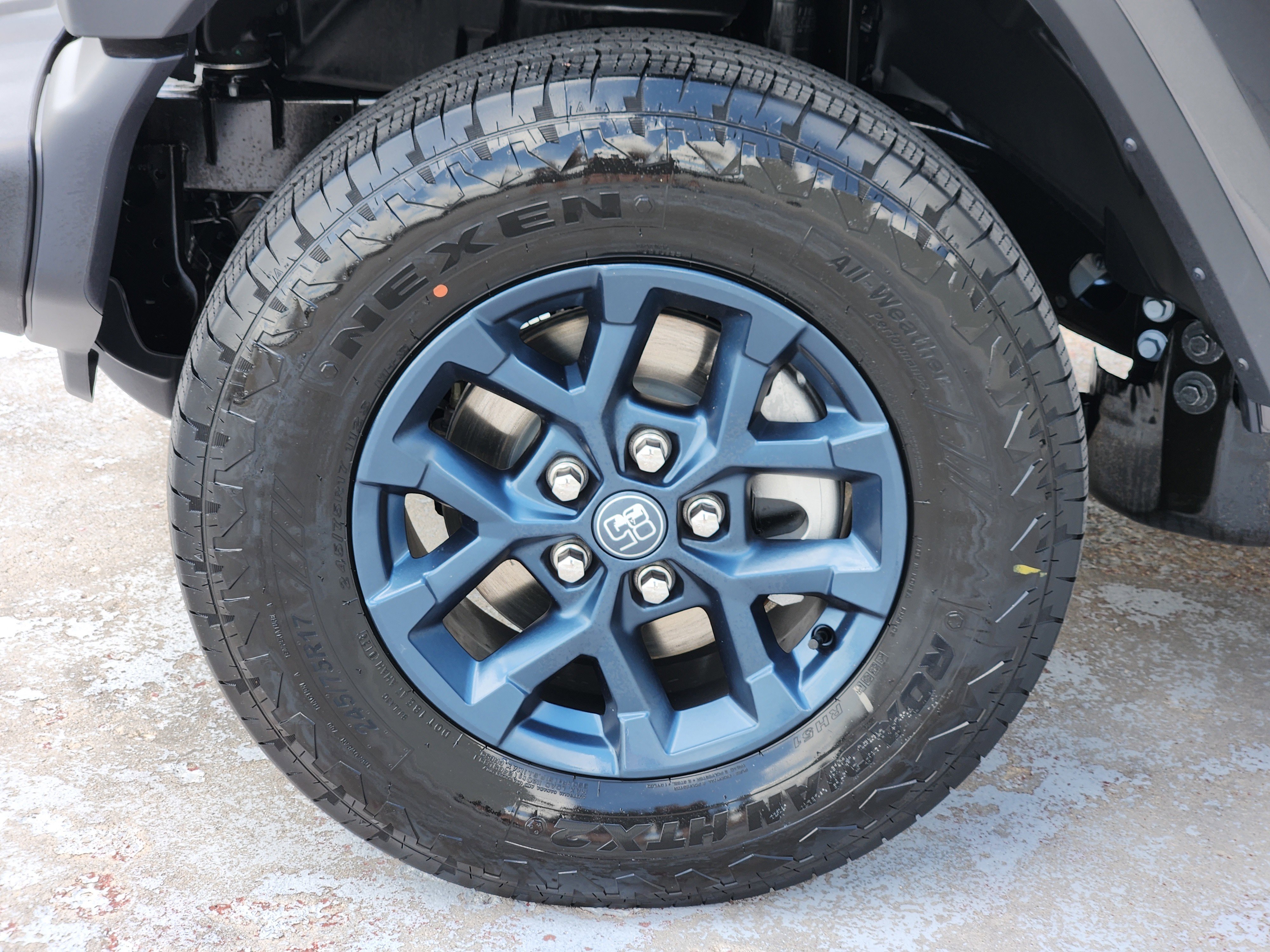 New 2026 Granite Crystal Metallic Clearcoat Jeep 85th Anniversary image 10