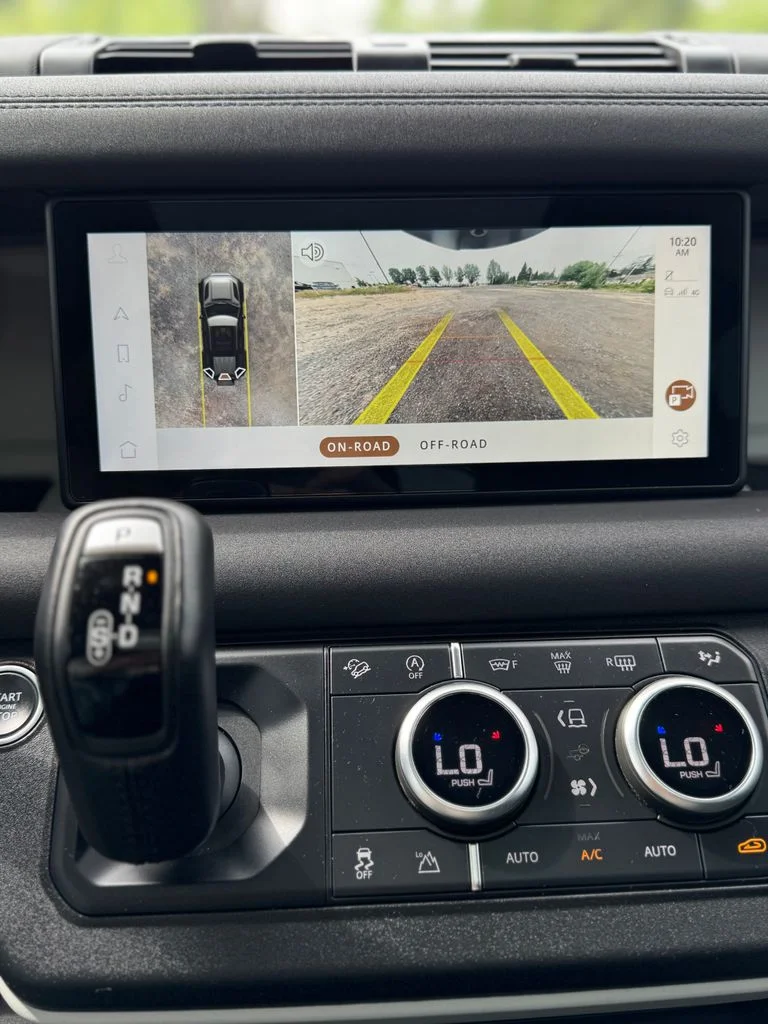 Used 2022 Santorini Black Metallic Land Rover SE image 19