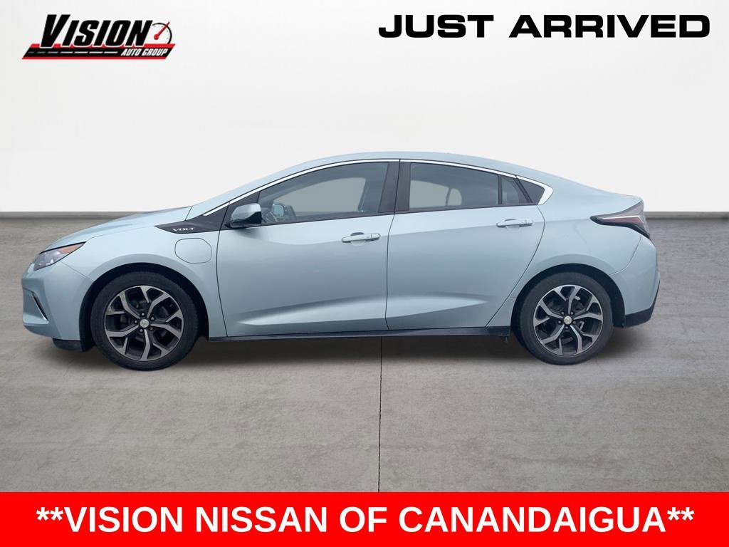 Used 2018 Green Chevrolet LT image 2