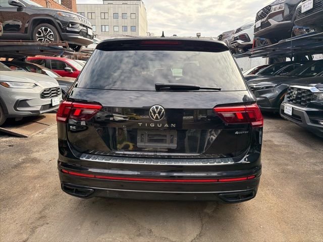 Used 2022 Black Volkswagen 2.0T SE R-Line Black image 5